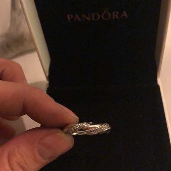 PANDORA Twist Ring - Picture 3 of 4